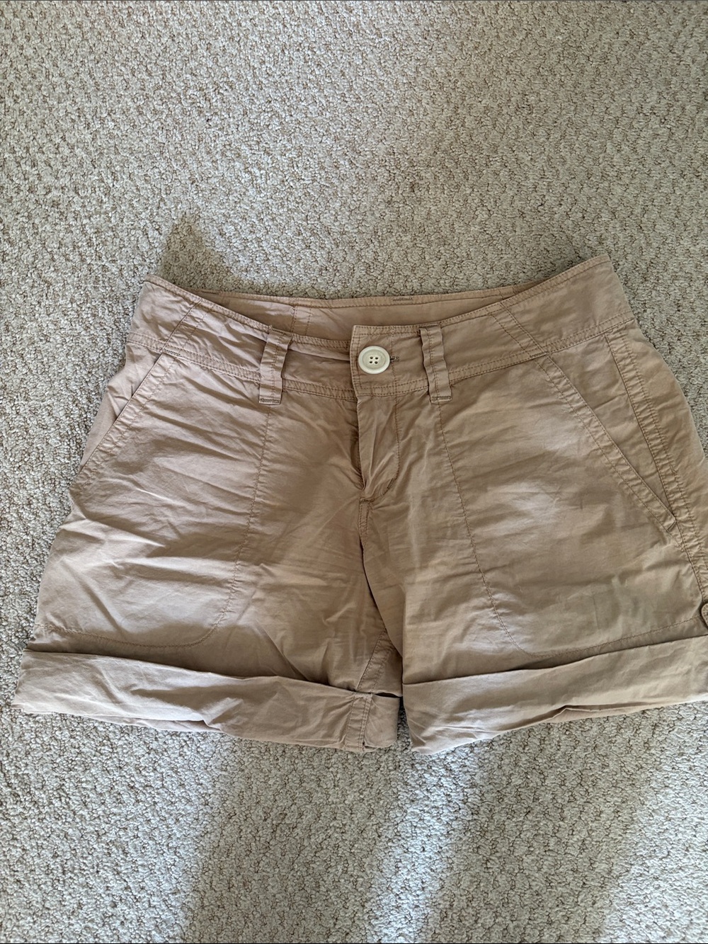 James Perse Women's Roll-Cuff Shorts in Light Beige